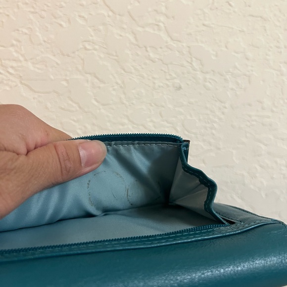 Vintage Coach pleated Teal Leather trifold Wallet - Picture 10 of 10